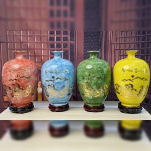 Bình gốm sứ vẽ ngựa